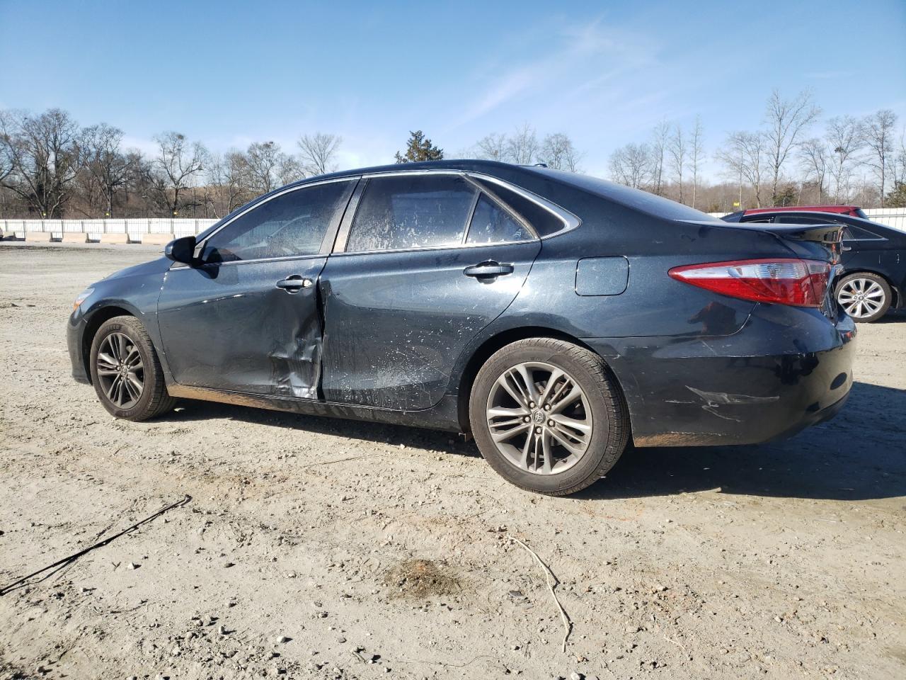 2017 TOYOTA CAMRY LE - Фото 2
