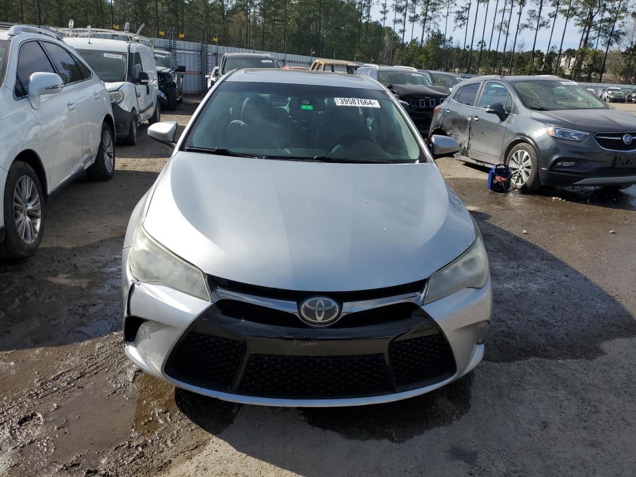 2017 TOYOTA CAMRY LE - Image 5