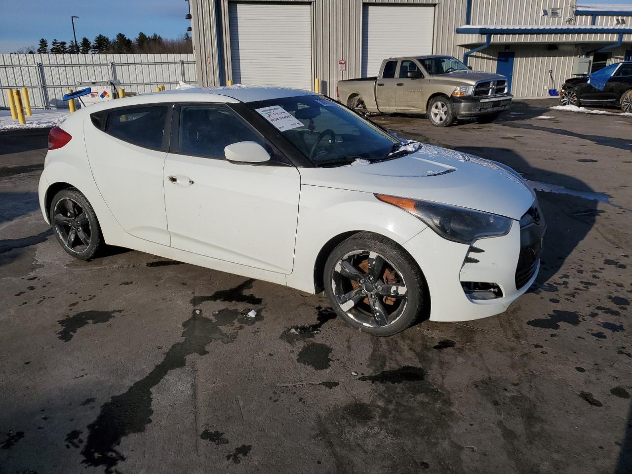2013 HYUNDAI VELOSTER - Фото 4