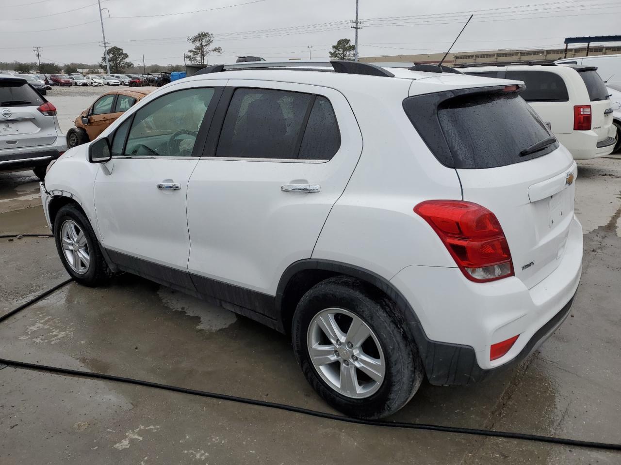 2018 CHEVROLET TRAX 1LT - Фото 2