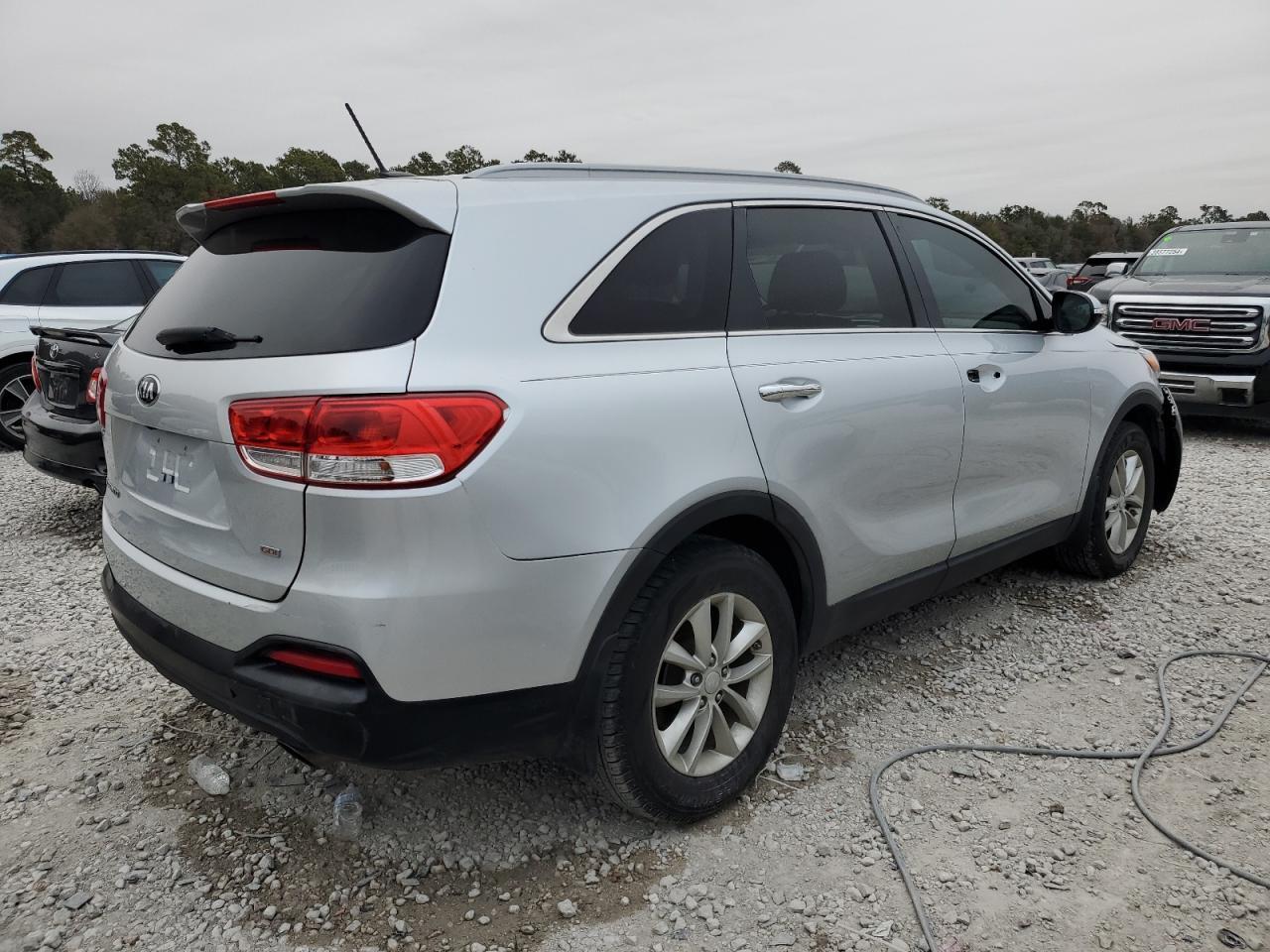 2016 KIA SORENTO LX - Image 3