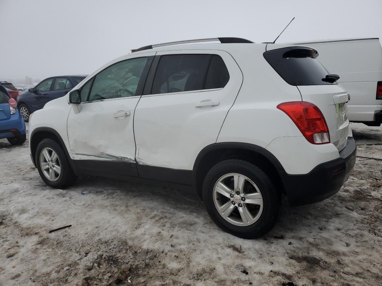 2015 CHEVROLET TRAX 1LT - Image 2