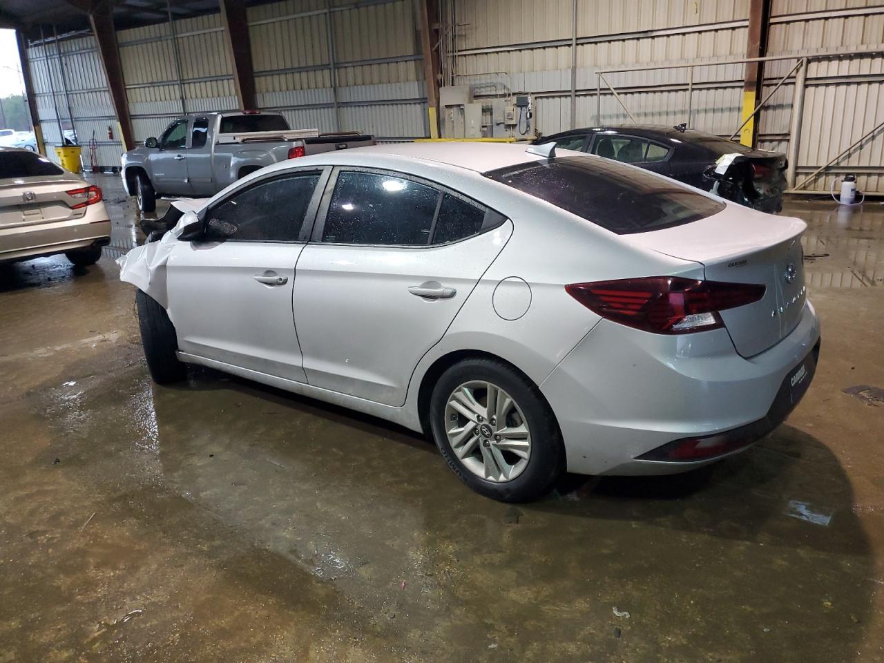 2019 HYUNDAI ELANTRA SE - Фото 2