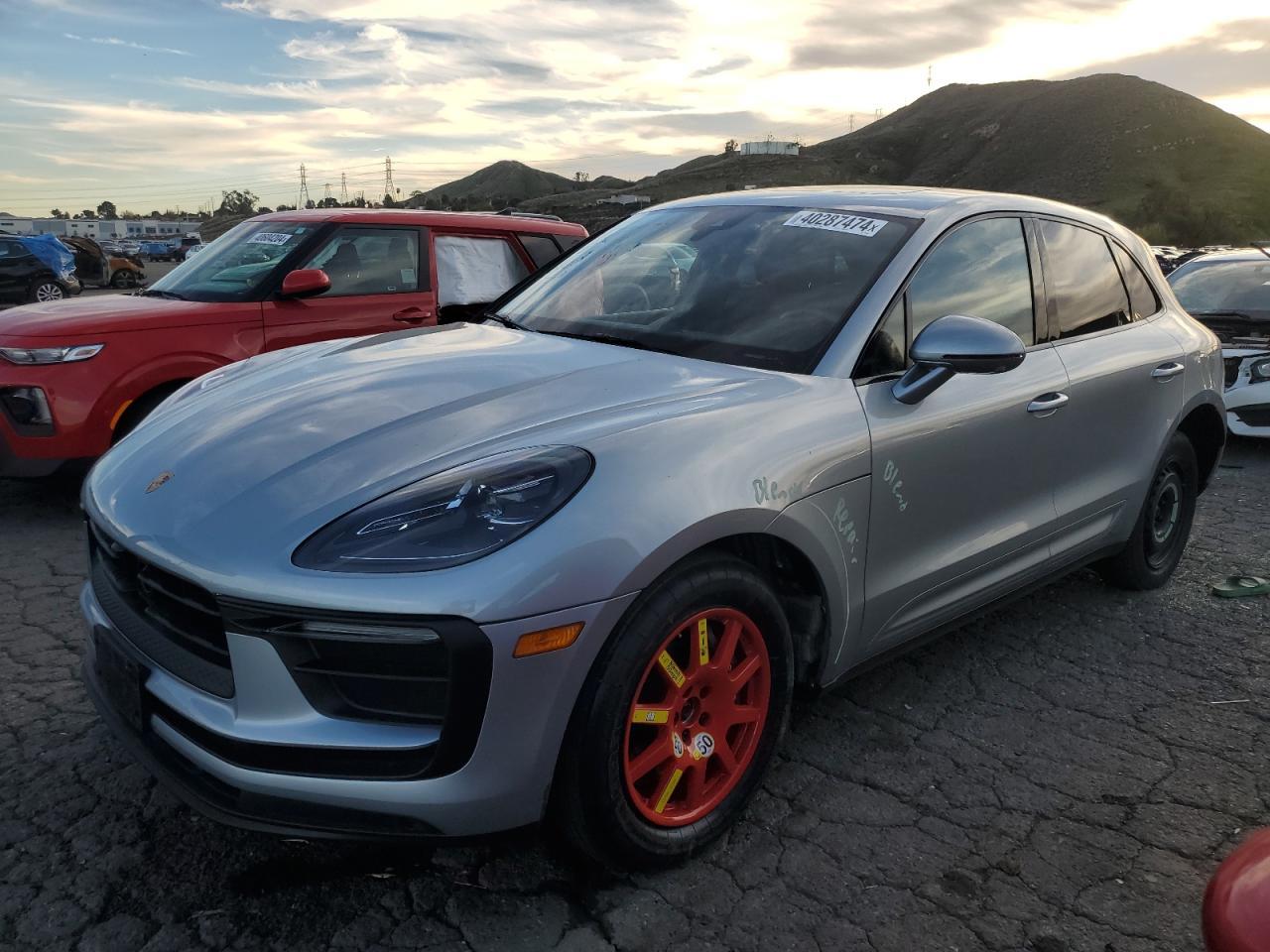 2023 PORSCHE MACAN BASE