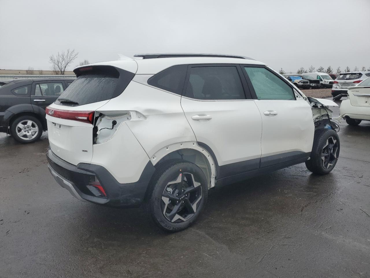 2024 KIA SELTOS EX - Image 3
