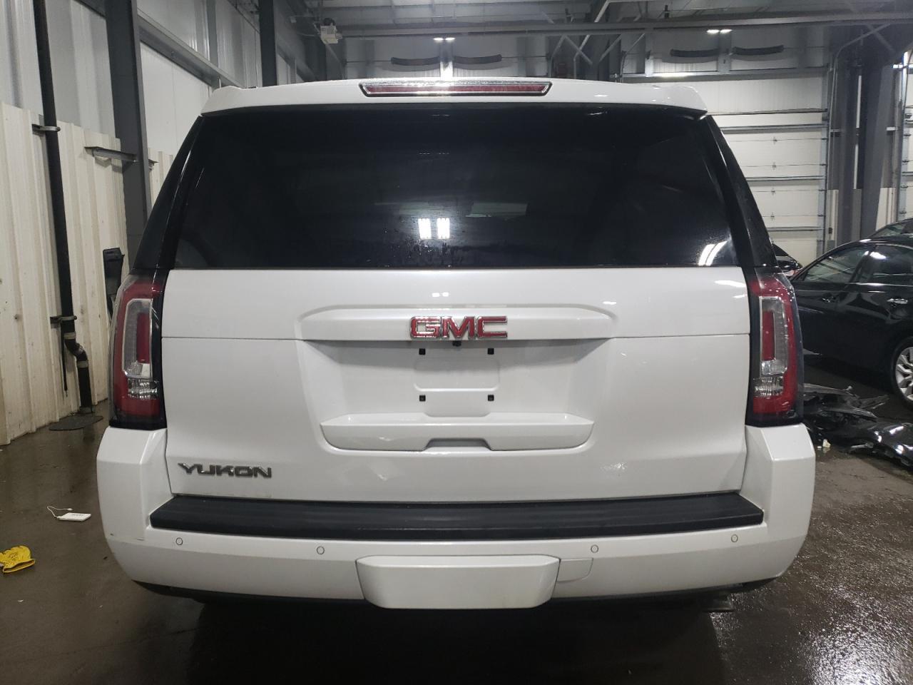 2016 GMC YUKON SLT - Image 6