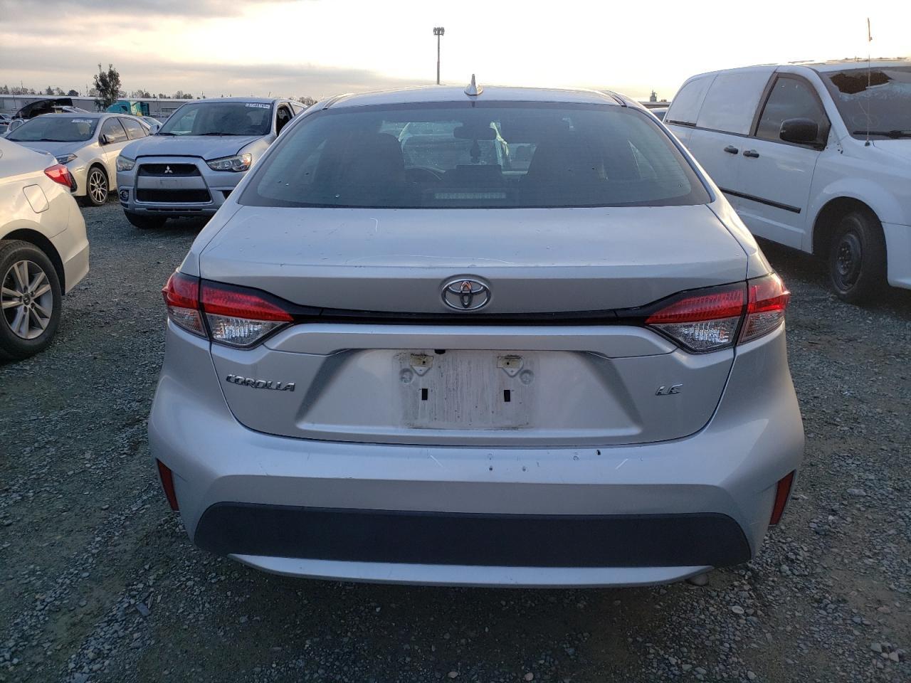 2020 TOYOTA COROLLA LE - Image 6