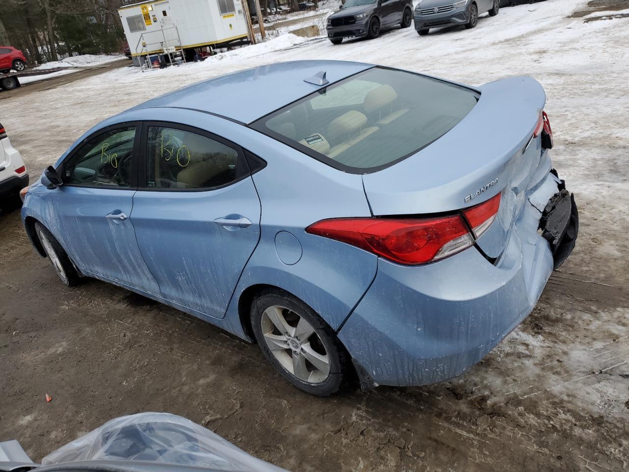 2013 HYUNDAI ELANTRA GL - Image 2