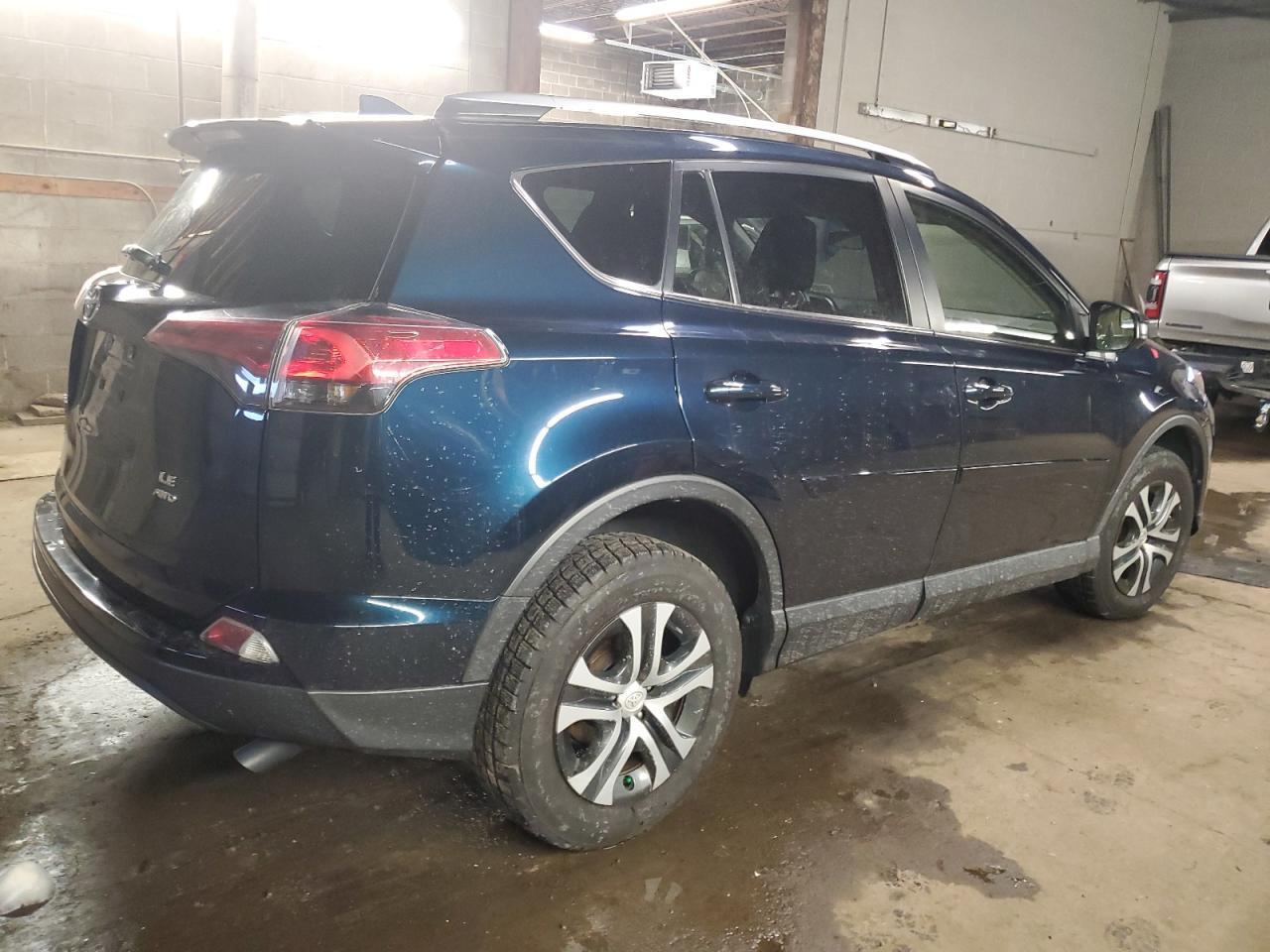 2018 TOYOTA RAV4 LE - Image 3