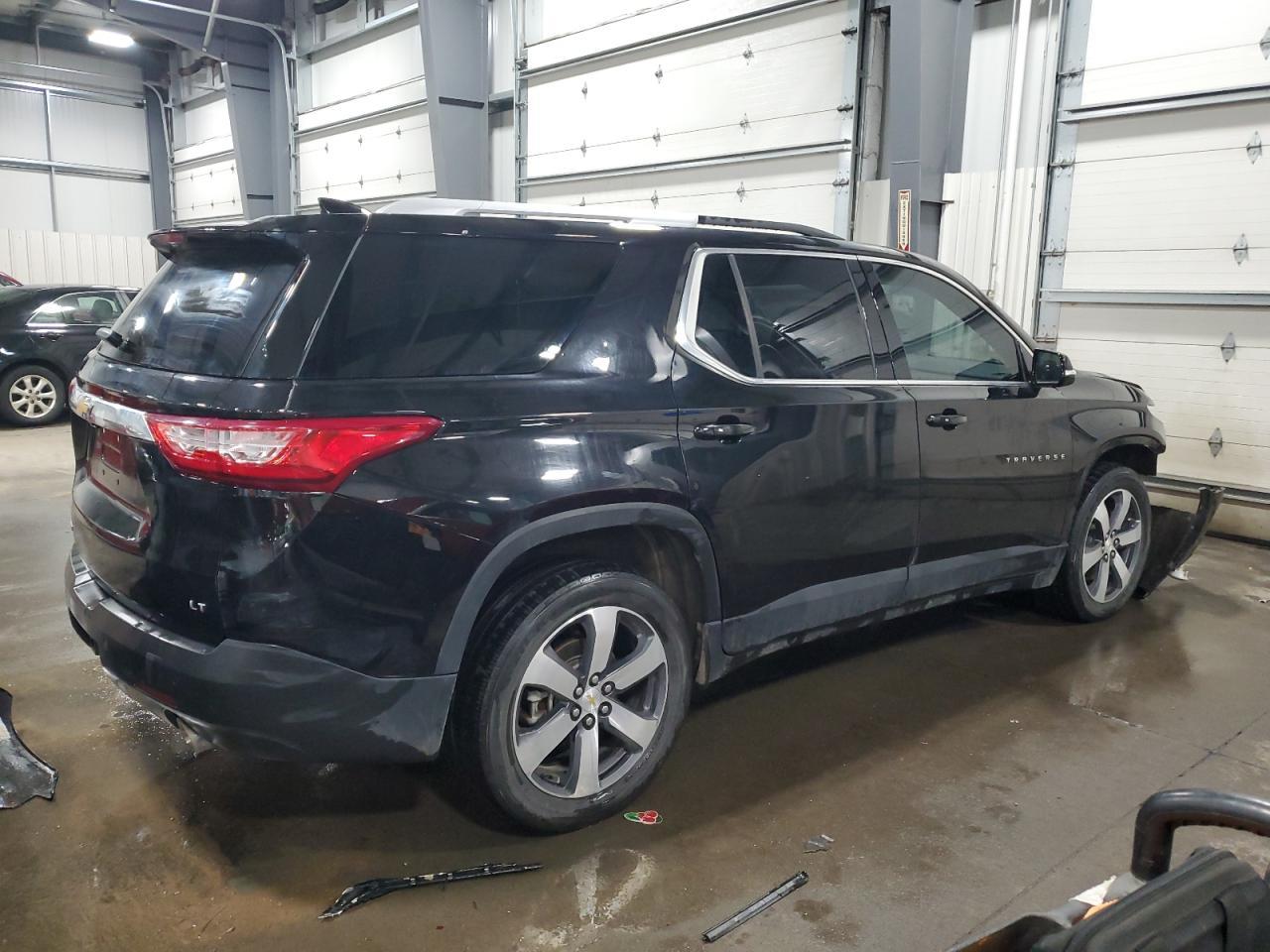 2018 CHEVROLET TRAVERSE L - Фото 3