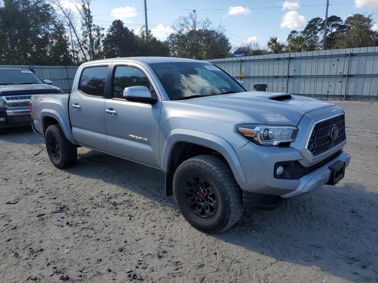 2019 TOYOTA TACOMA DOU - Фото 4