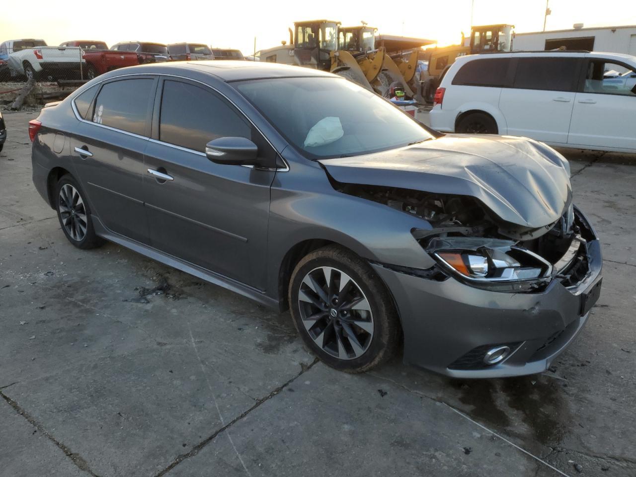 2018 NISSAN SENTRA SR - Image 4