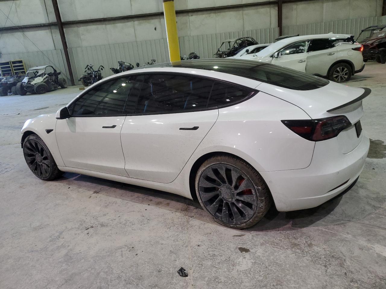 2022 TESLA MODEL 3 - Image 2
