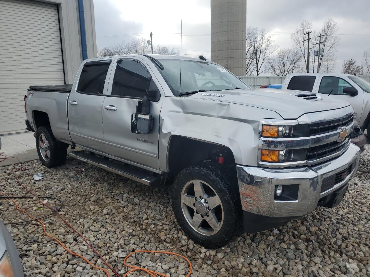 2019 CHEVROLET SILVERADO - Image 4
