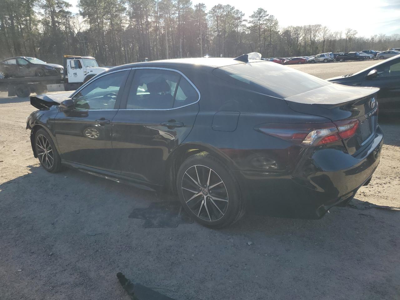 2021 TOYOTA CAMRY SE - Image 2