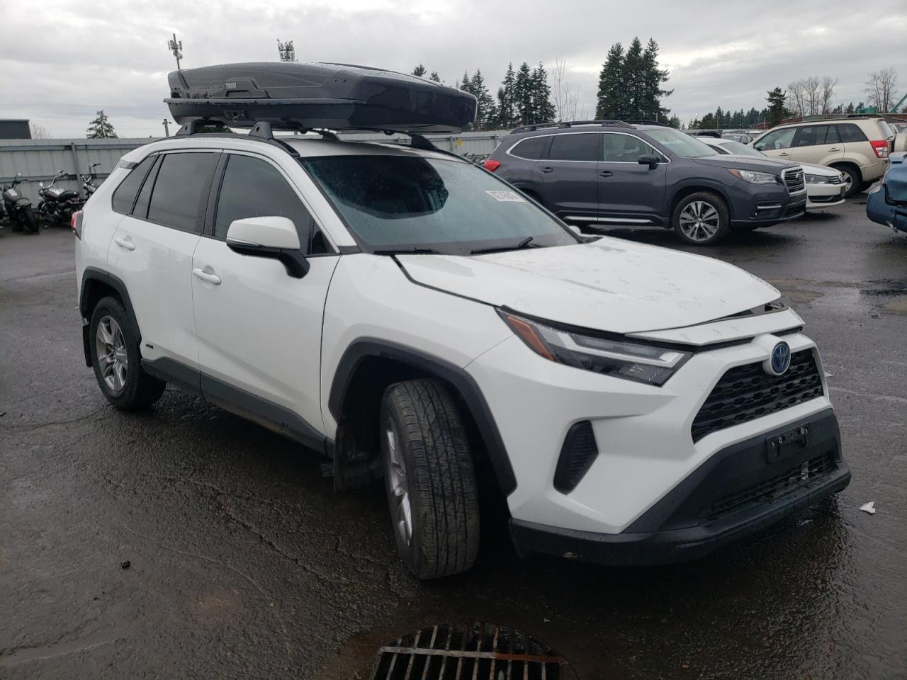 2022 TOYOTA RAV4 XLE - Фото 4