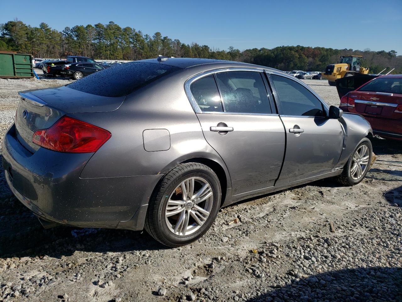 2012 INFINITI G37 - Image 3