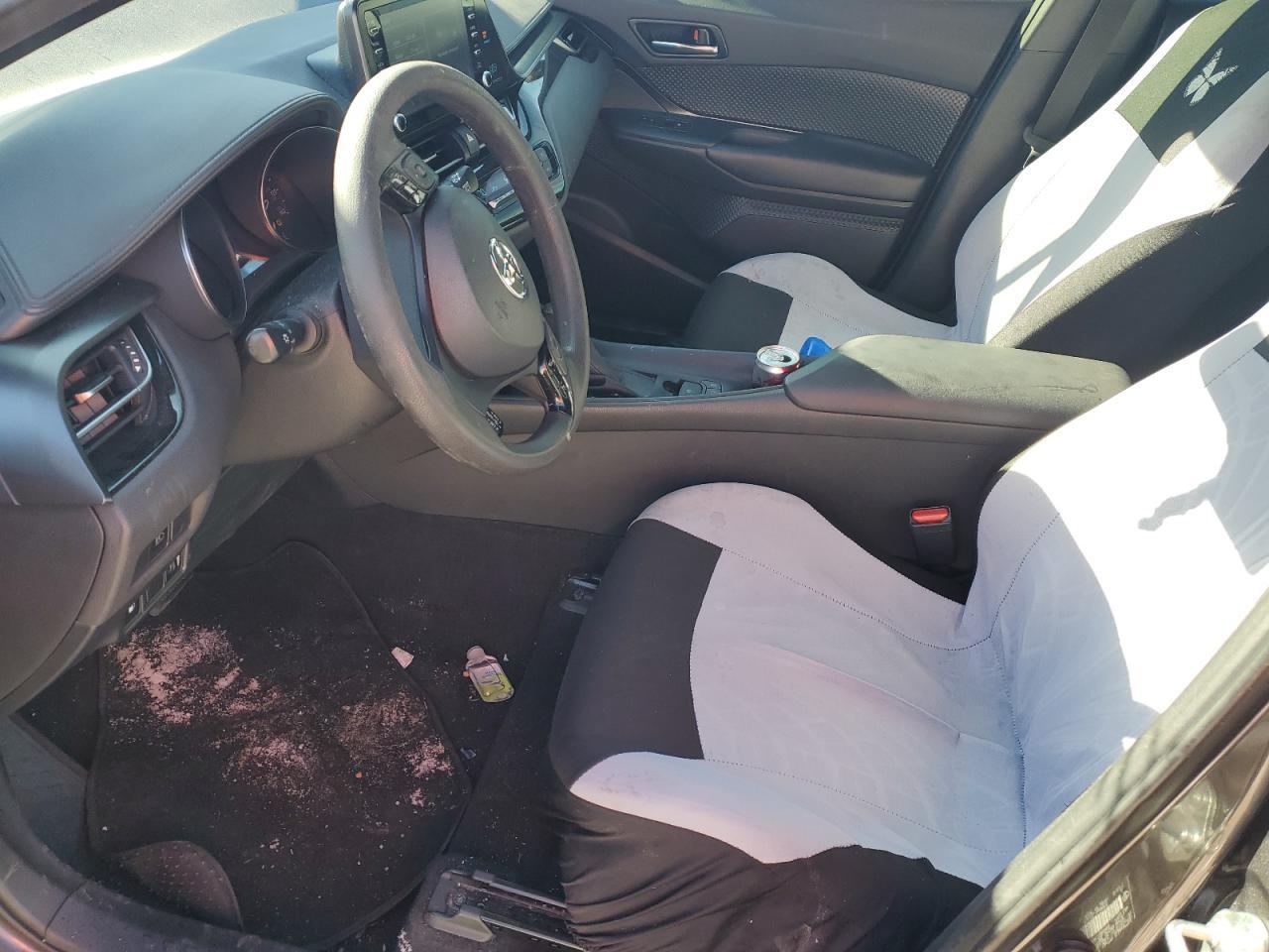 2019 TOYOTA C-HR XLE - Image 7