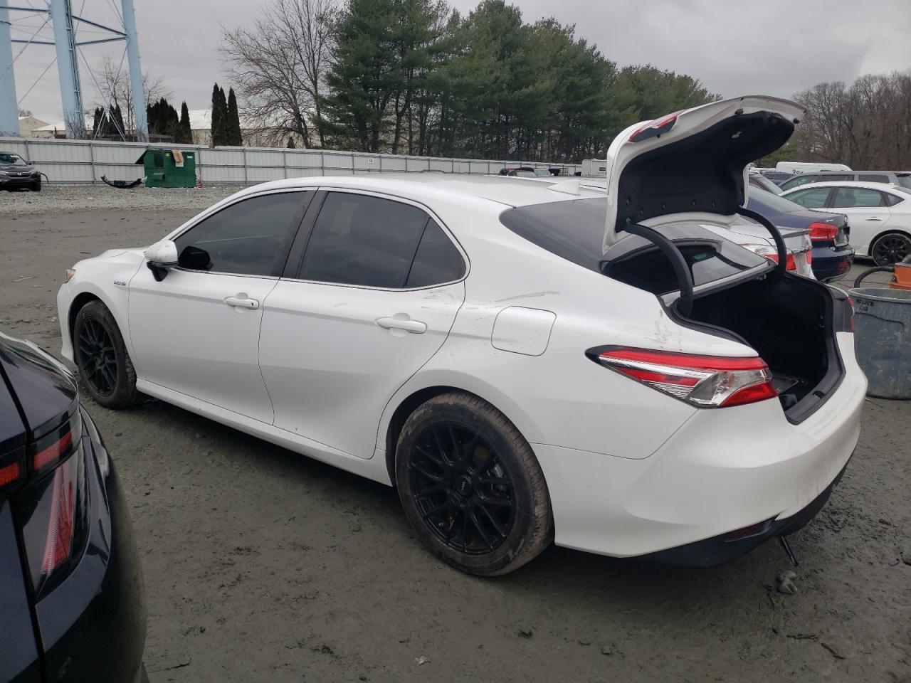 2020 TOYOTA CAMRY LE - Фото 2