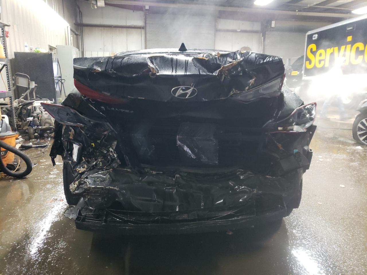 2018 HYUNDAI ELANTRA SE - Image 6