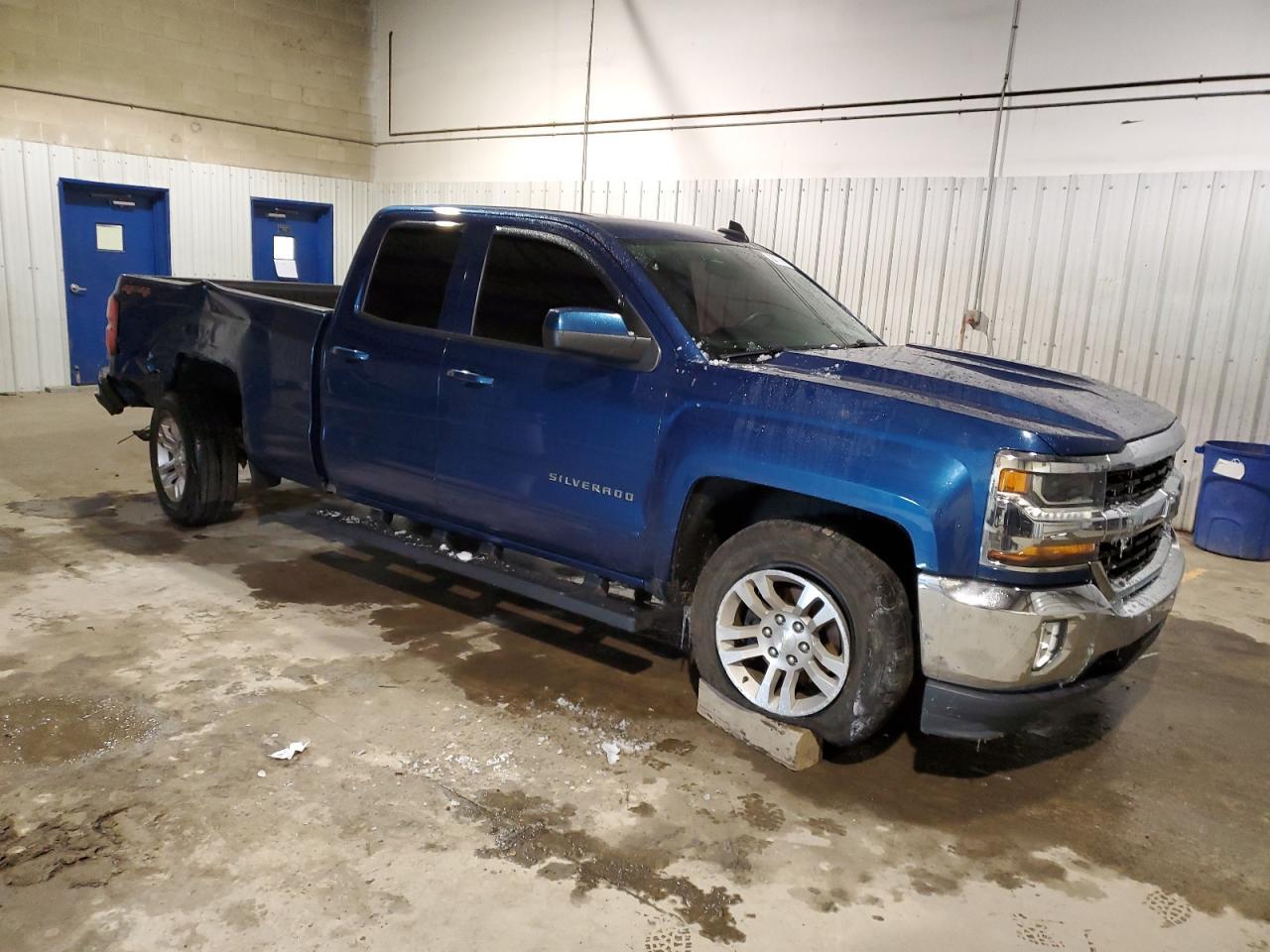 2017 CHEVROLET SILVERADO - Image 4