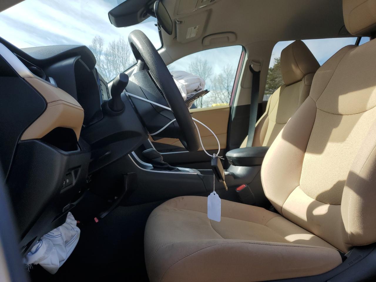 2021 TOYOTA RAV4 LE - Фото 7