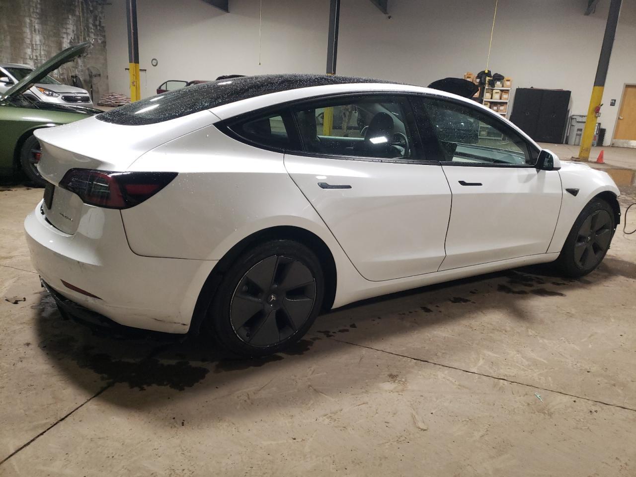 2023 TESLA MODEL 3 - Фото 3