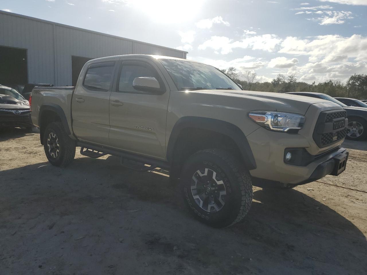 2018 TOYOTA TACOMA DOU - Фото 4