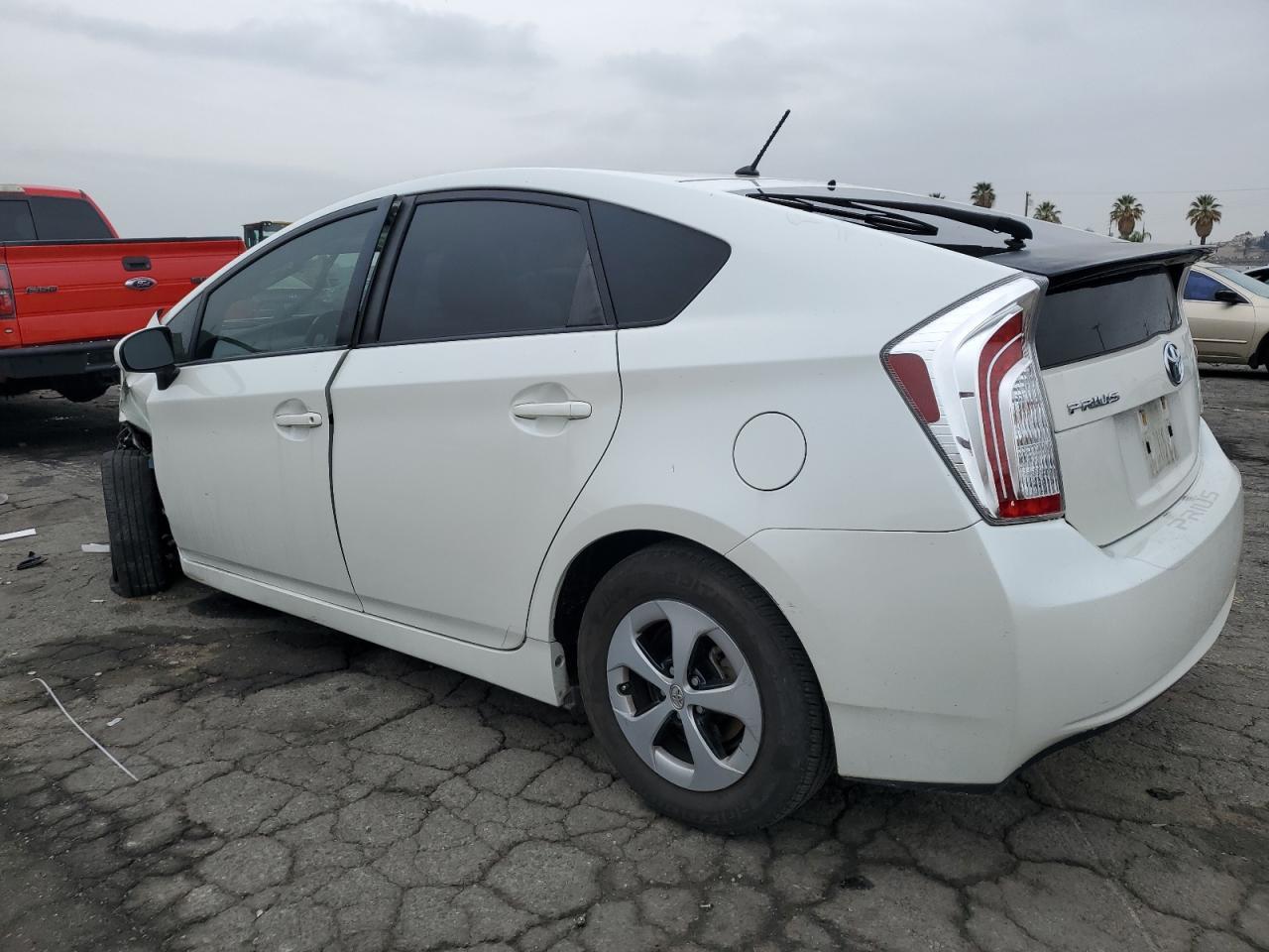 2013 TOYOTA PRIUS - Image 2