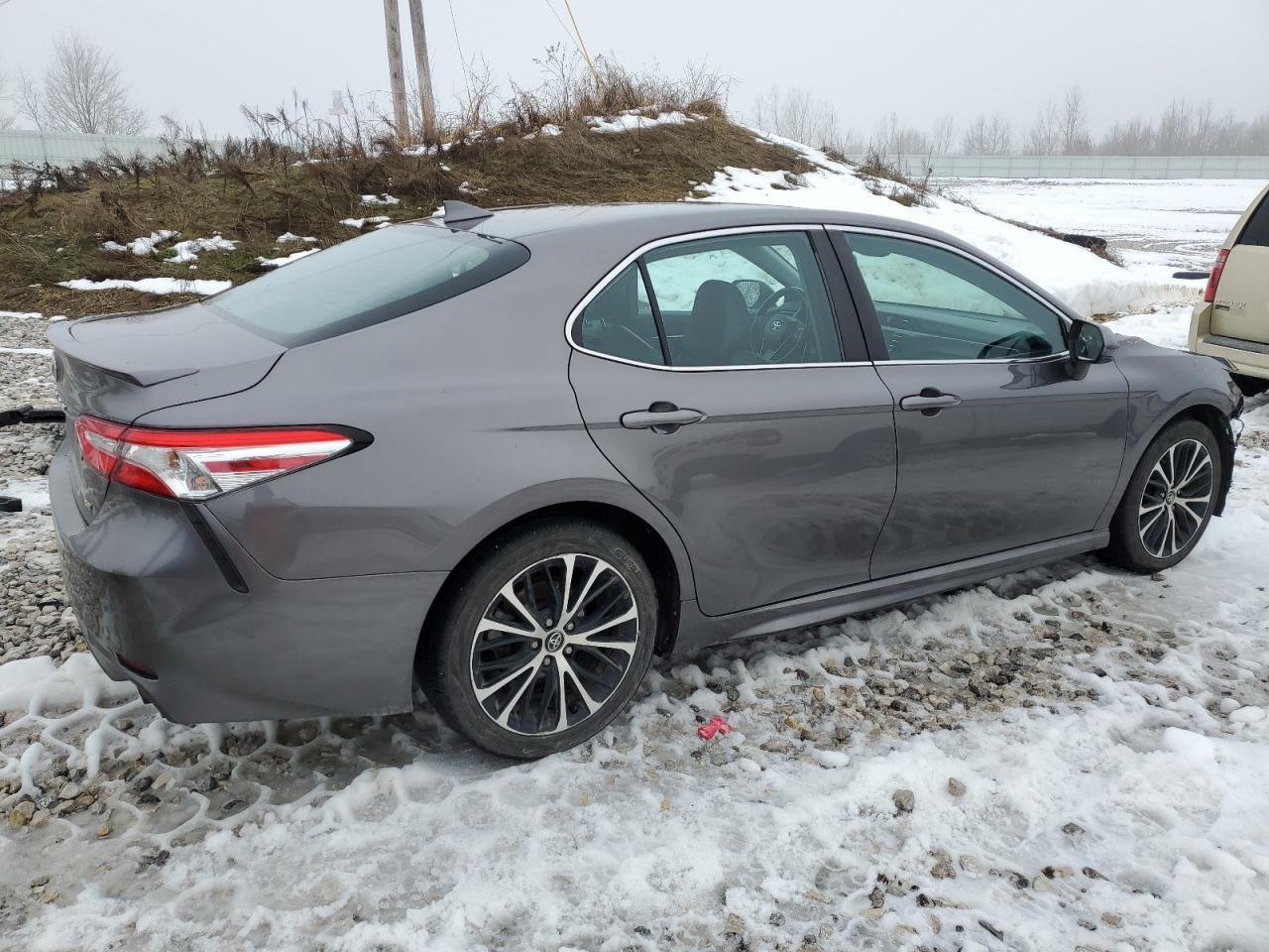 2020 TOYOTA CAMRY SE - Image 3