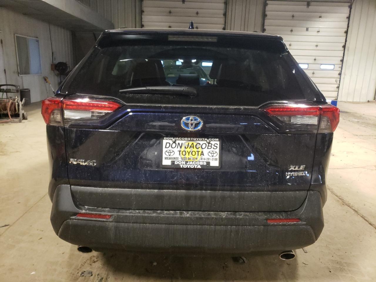 2024 TOYOTA RAV4 XLE P - Image 6