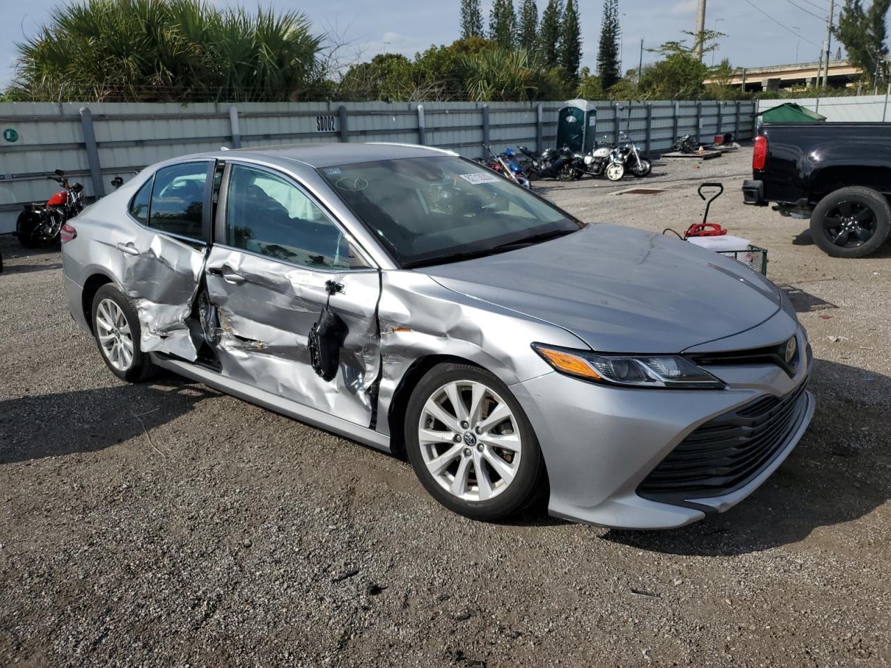 2020 TOYOTA CAMRY LE - Image 4
