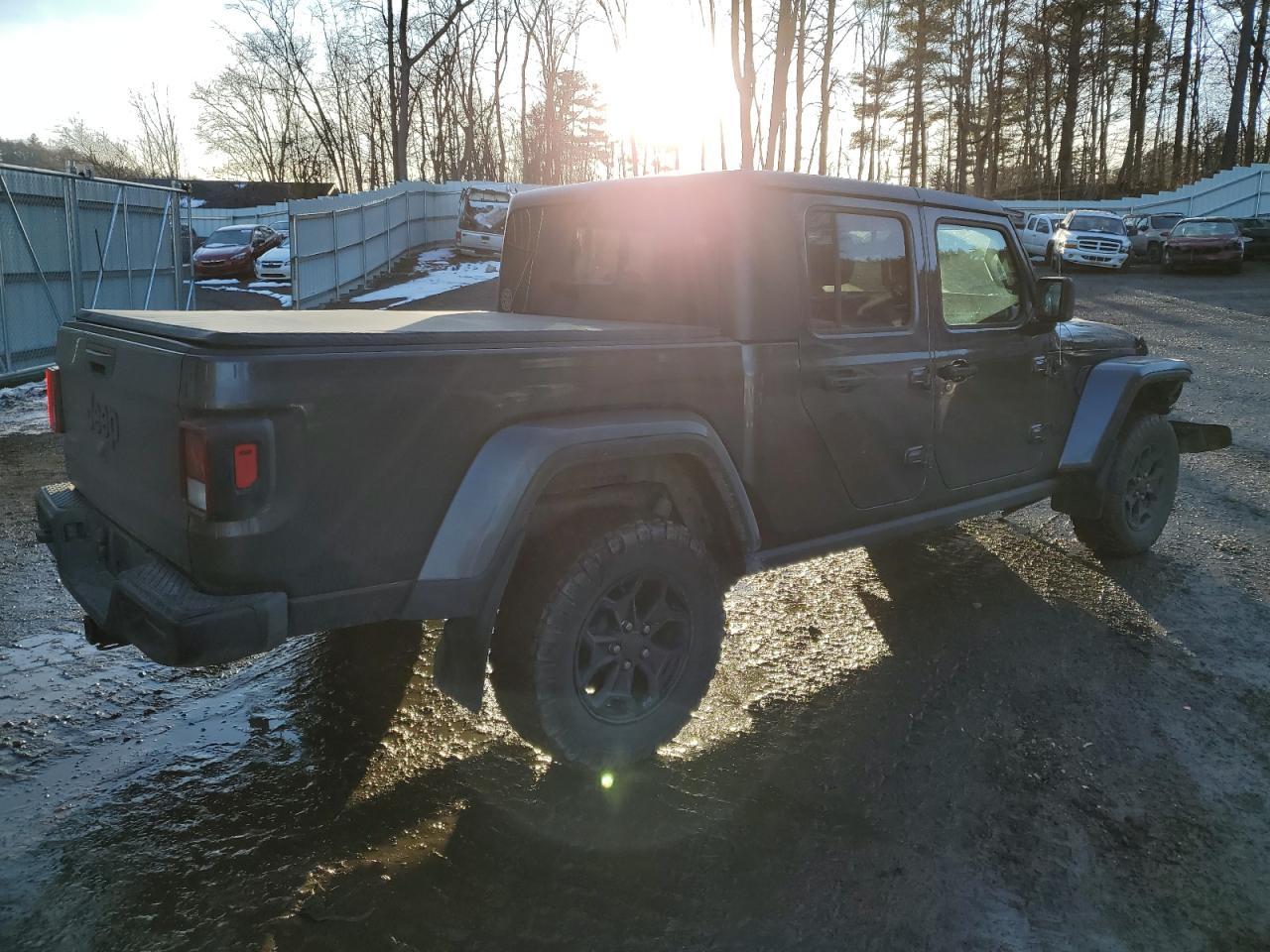 2021 JEEP GLADIATOR - Image 3