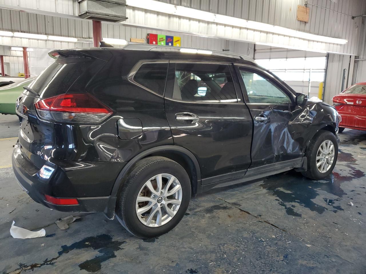 2018 NISSAN ROGUE S - Фото 3