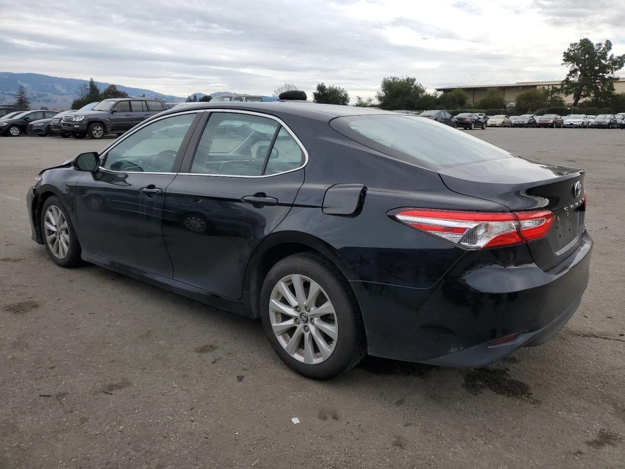 2018 TOYOTA CAMRY L - Фото 2