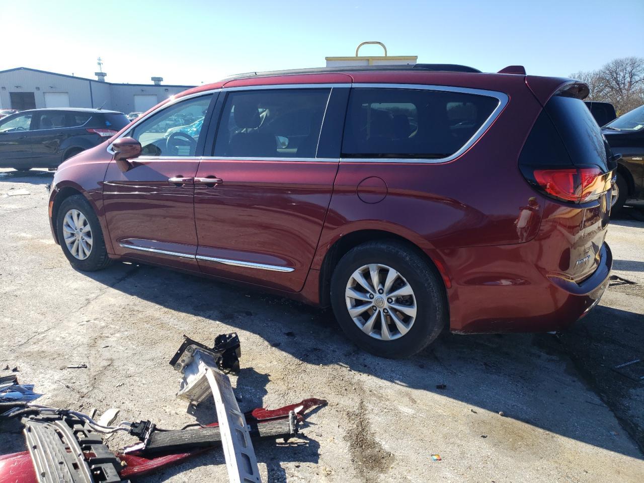2017 CHRYSLER PACIFICA T - Image 2