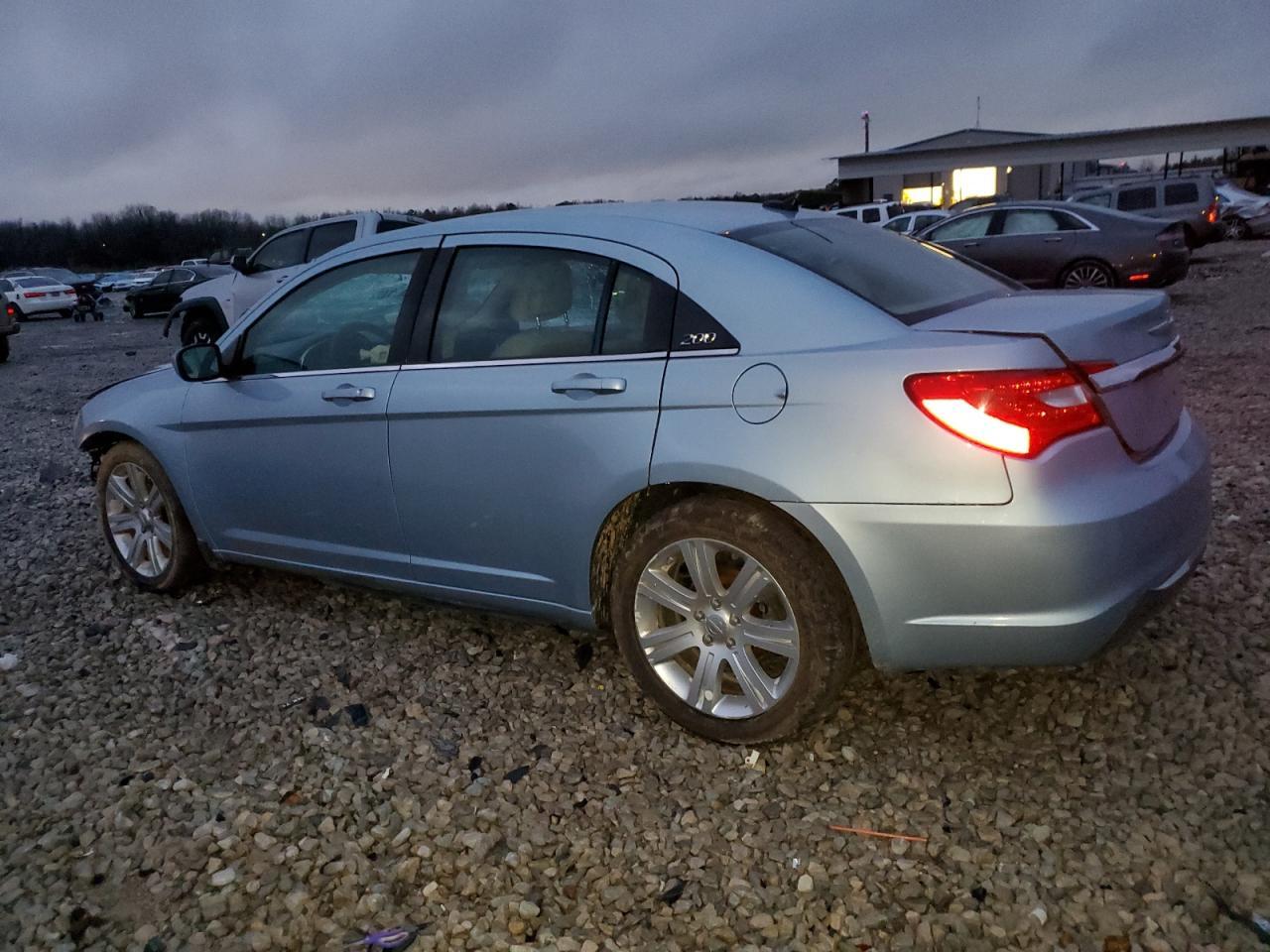 2013 CHRYSLER 200 LX - Image 2