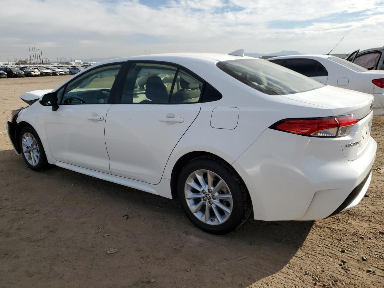 2020 TOYOTA COROLLA LE - Фото 2