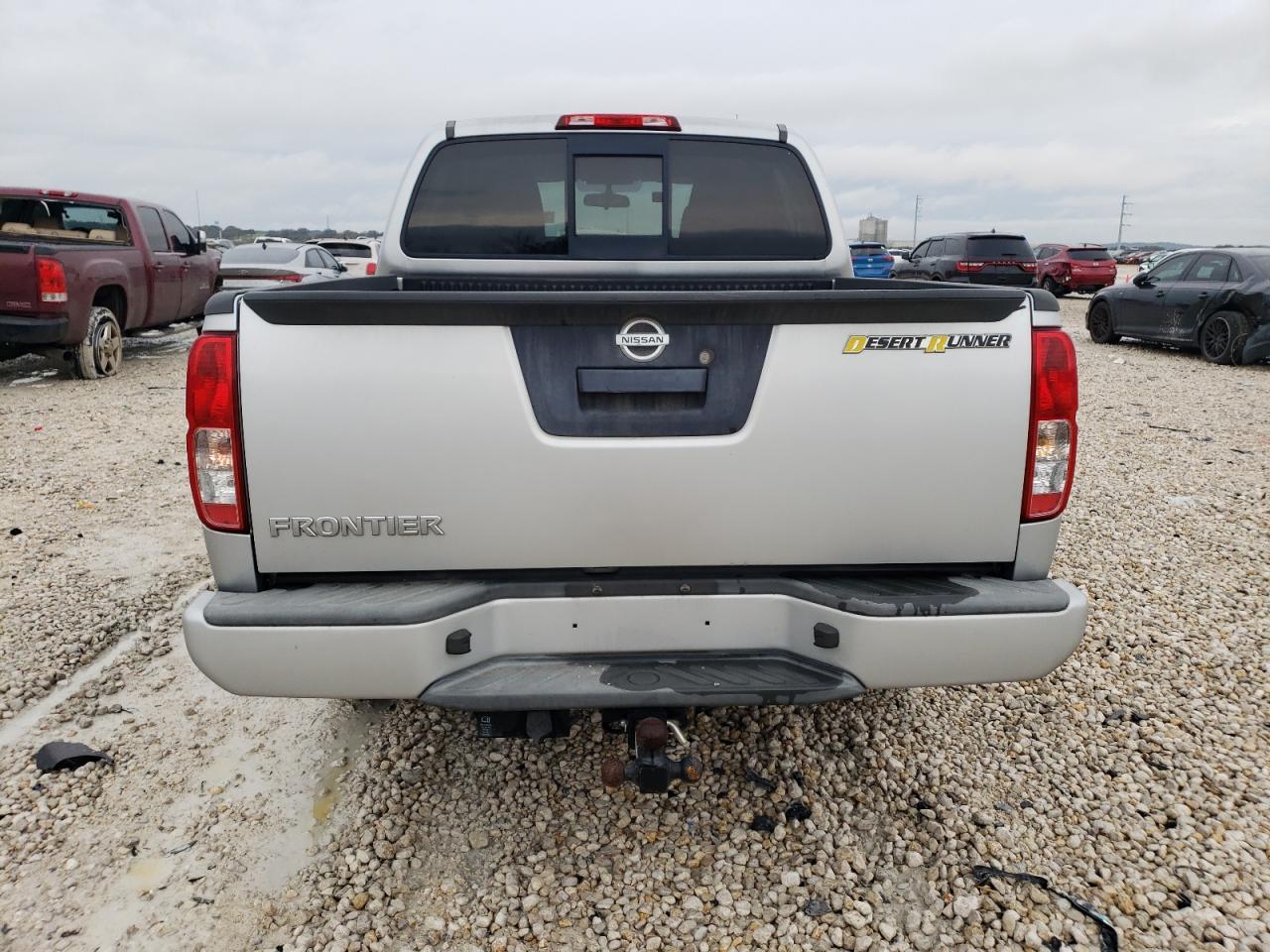 2016 NISSAN FRONTIER S - Image 6