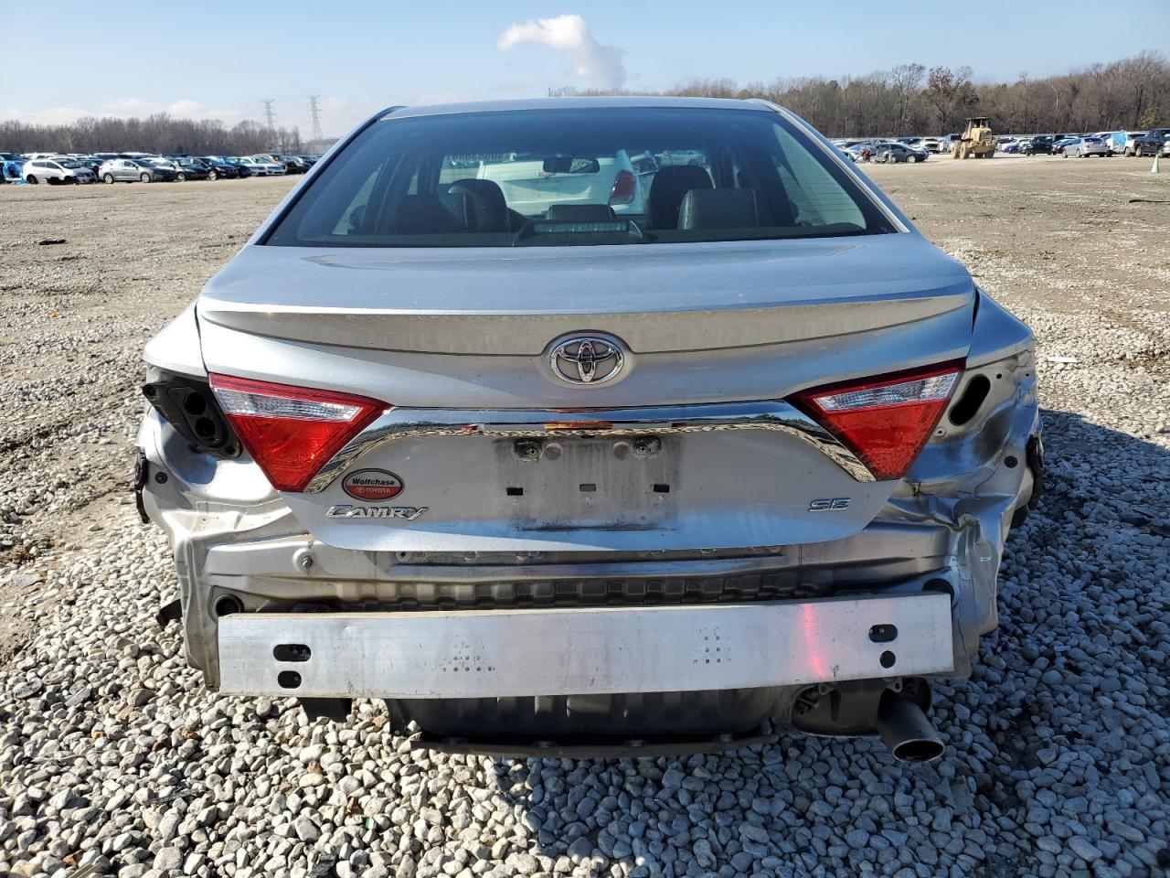2017 TOYOTA CAMRY LE - Image 6