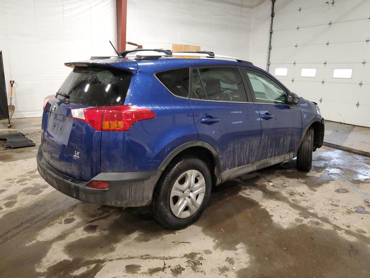 2014 TOYOTA RAV4 LE - Фото 3