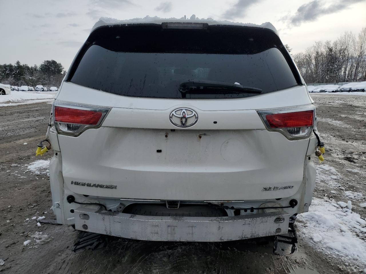 2015 TOYOTA HIGHLANDER - Фото 6