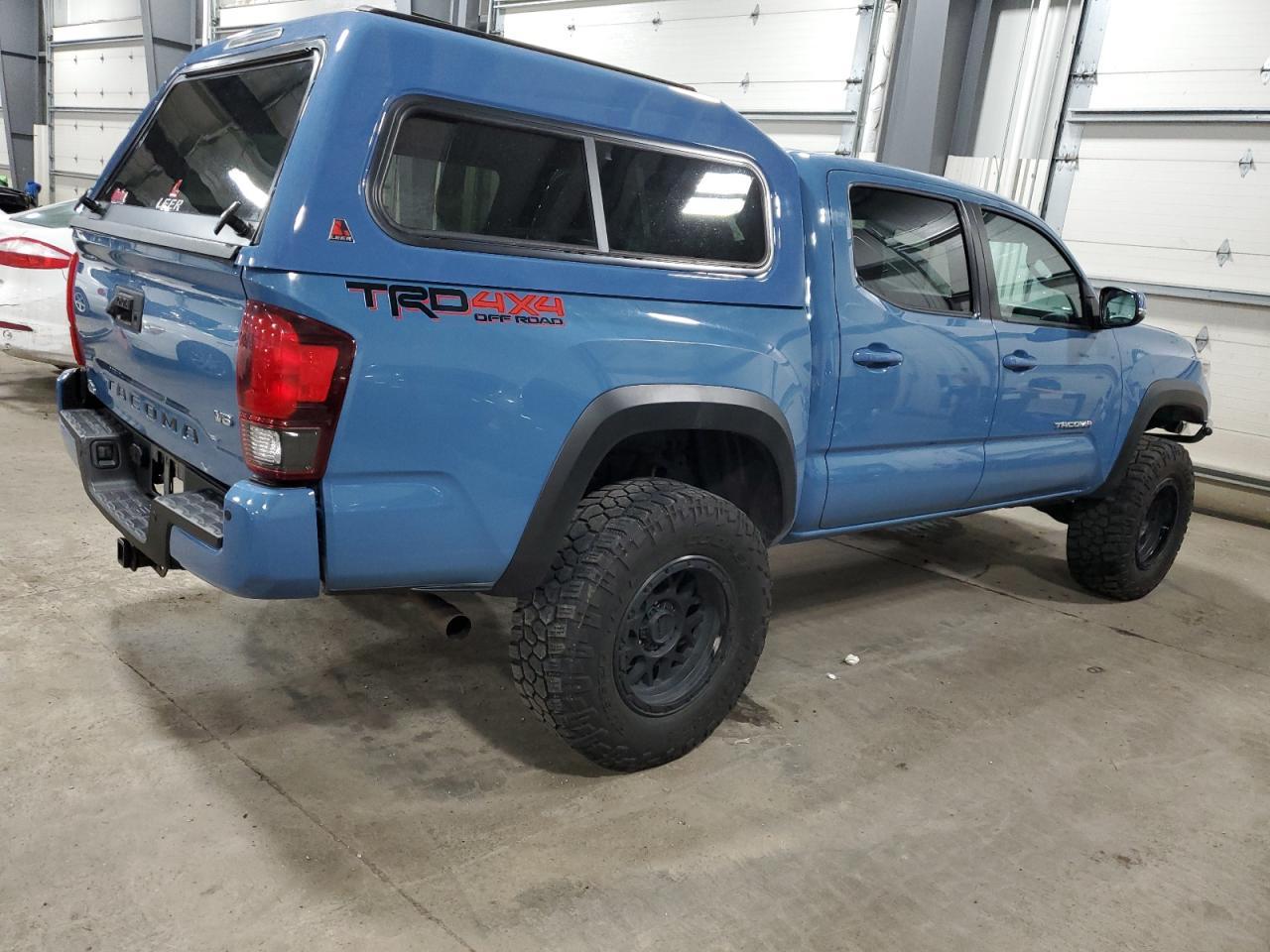 2019 TOYOTA TACOMA DOU - Фото 3