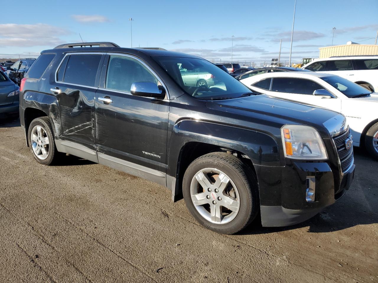 2012 GMC TERRAIN SL - Image 4