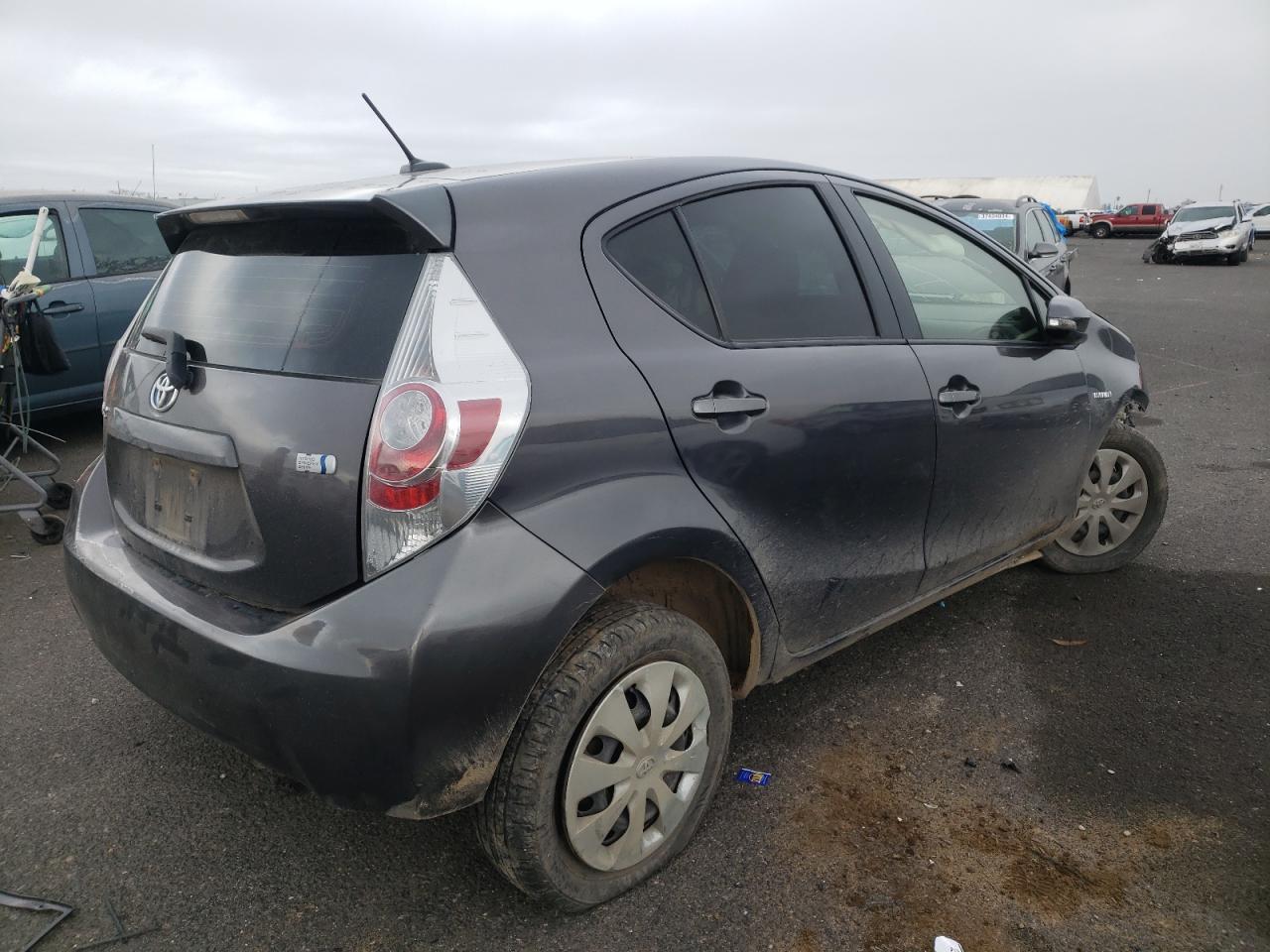 2013 TOYOTA PRIUS C - Image 3