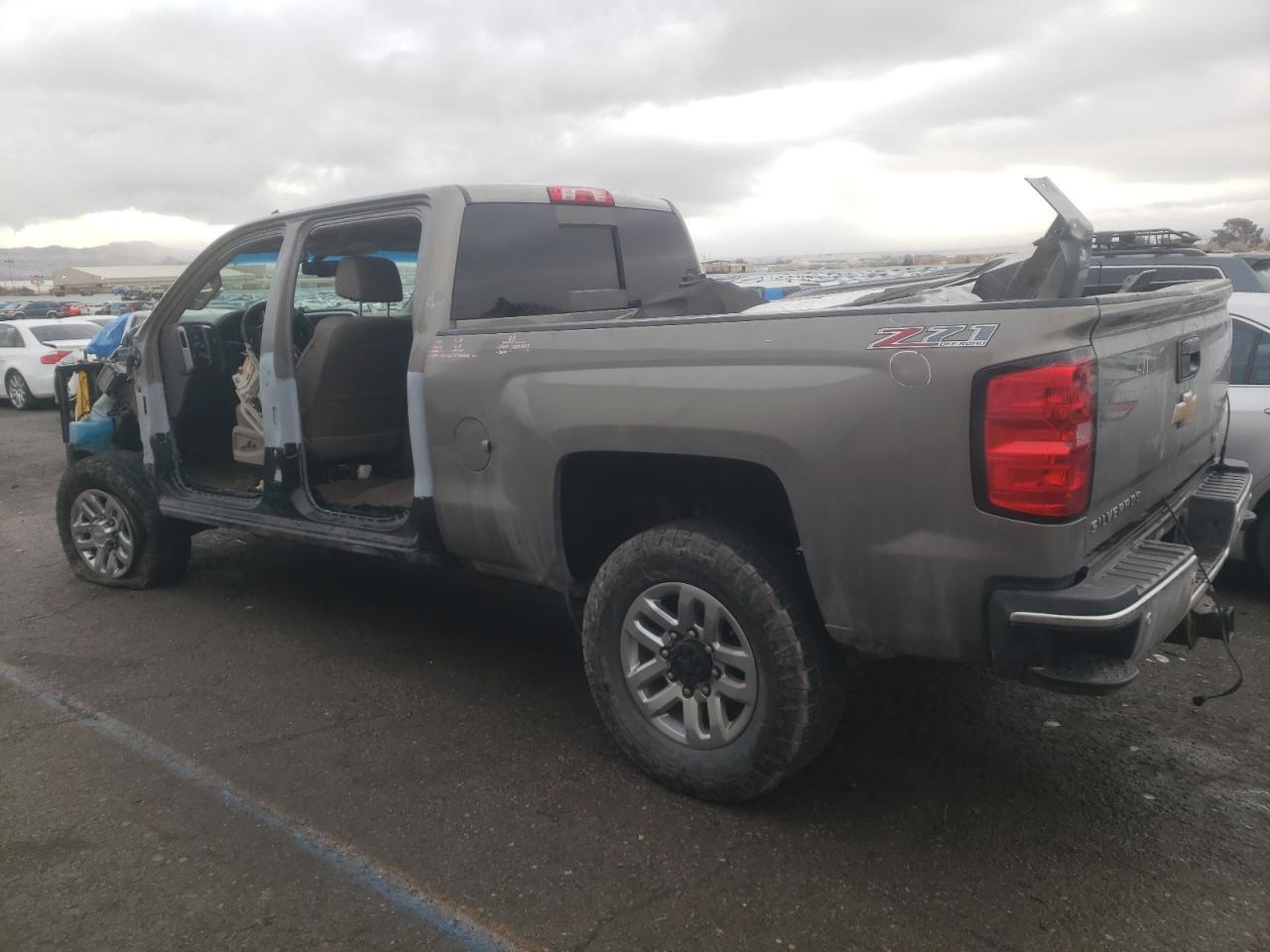 2017 CHEVROLET SILVERADO - Image 2