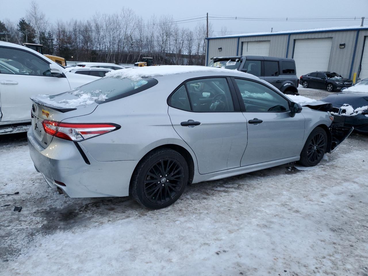2020 TOYOTA CAMRY SE - Image 3