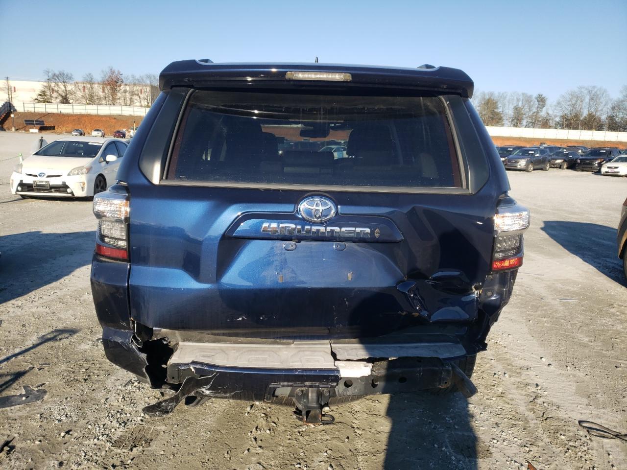 2020 TOYOTA 4RUNNER SR - Фото 6