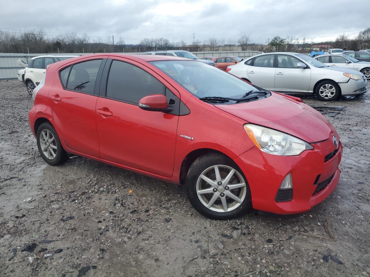 2013 TOYOTA PRIUS C - Фото 4