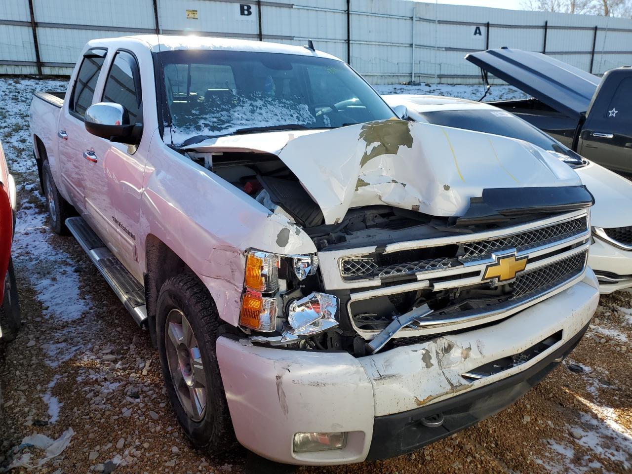 2013 CHEVROLET SILVERADO - Фото 4